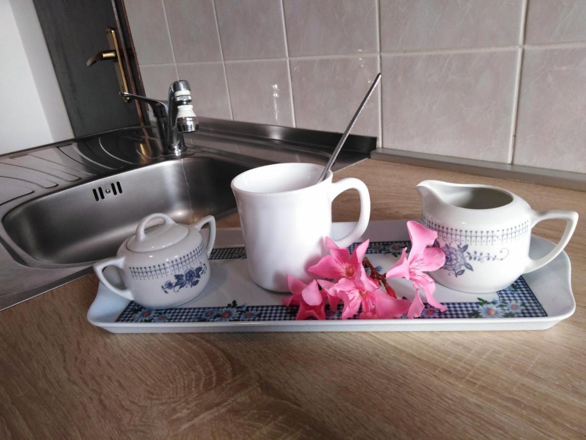 Apartments Erika Pula Zewnętrze zdjęcie